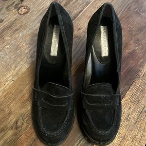 Banana Republic heeled loafer in black suede